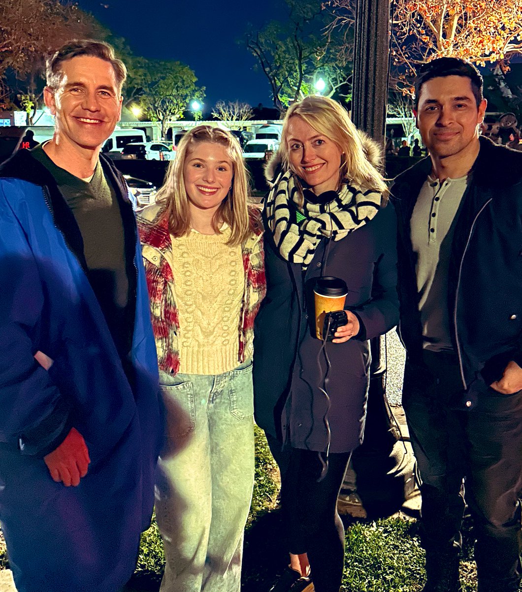 My newest episode of #NCIS  airing Monday night! These people are very nice.