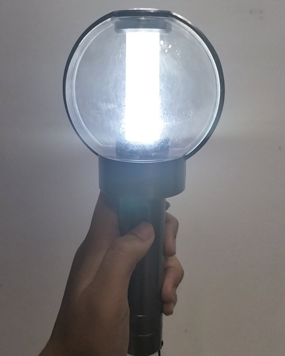 jjsungwonki_'s tweet photo. 🖇️ wts lfb engene bong  ☆
𓂃 ࣪ ✽ ˒ engene bong ver 1
₱850 | ₱800 payo + sf
— w freebies 
box: 5.5/10 (got it like that na T__T)
ls itself: 9/10

dop: 3 days - 1 week
mod &amp; mop: jnt | gcash 

[#] : enha heeseung jay jake sunghoon sunoo jungwon niki enhypen lightstick version 1 https://t.co/tT1B6TluGx
