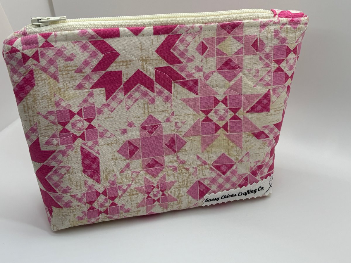 sewingfromsammy's tweet image. Elevate Your Packaging Game!

Discover the versatility of flat bottom pouches! Perfect for snacks, powders, and more, these pouches offer both style and functionality. Ready to make a switch? 💼✨

#FlatBottomPouch #EcoFriendlyPackaging #StandOut