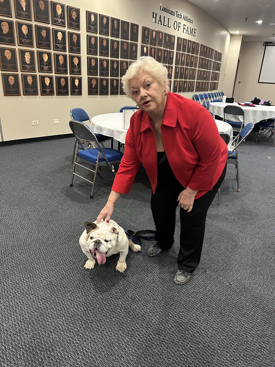 TechXXII's tweet image. Celebrating the @LATech Winter graduates with Lady Techsters Legend Sonja Hogg #mascot