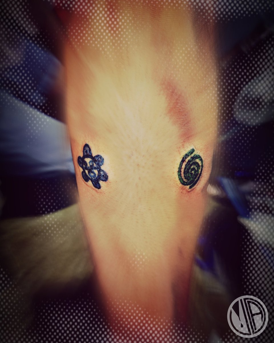 valedesignart's tweet photo. 📸 || Símbolos taínos de 1 pulgadas 🇵🇷🤩👌
AñasPara cordinar citas favor de escribirme por inbox 📩 

#puertorico #pr #boricua #tattoo #tattoos #tatuajes #tatuaje #art #artes #arte #diseñografico #graphicdesign #photoshoot #Drawing #Drawingoftheday #like4like #likeforlike https://t.co/3xfDxFzfzy