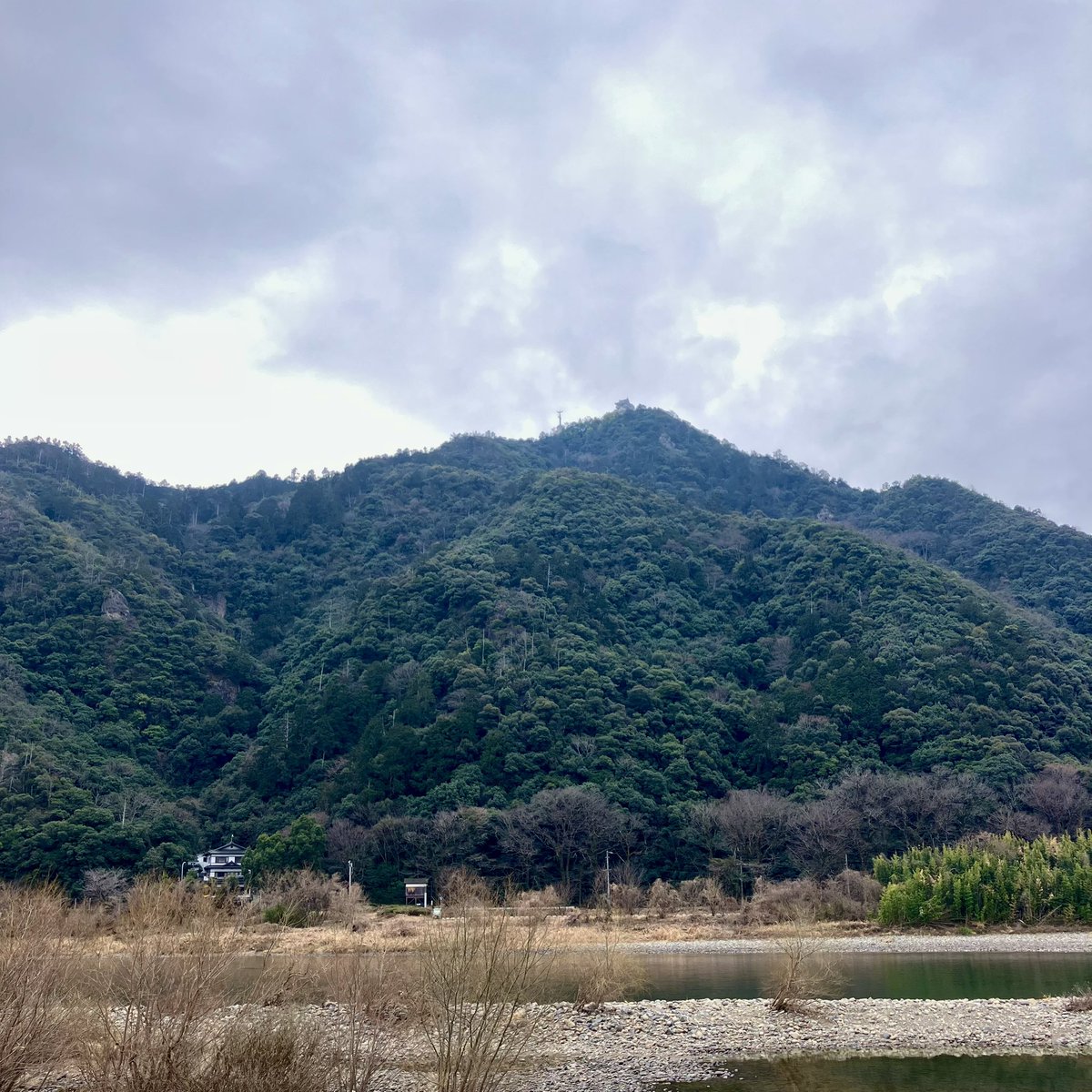 kaerukun_ctu's tweet photo. 朝風呂いただける立ち寄り湯は全国的にも貴重では？朝6時から10時。バスタオル付き、サウナあり。良いお湯でした。ありがとうございます。岐阜グランドホテルさん。金華山と長良川を臨む、古き良きタイプの大ホテル。ディナーショーや大きな会議も行われるよ。
#岐阜市はいいぞ https://t.co/h4XM4xmmhX