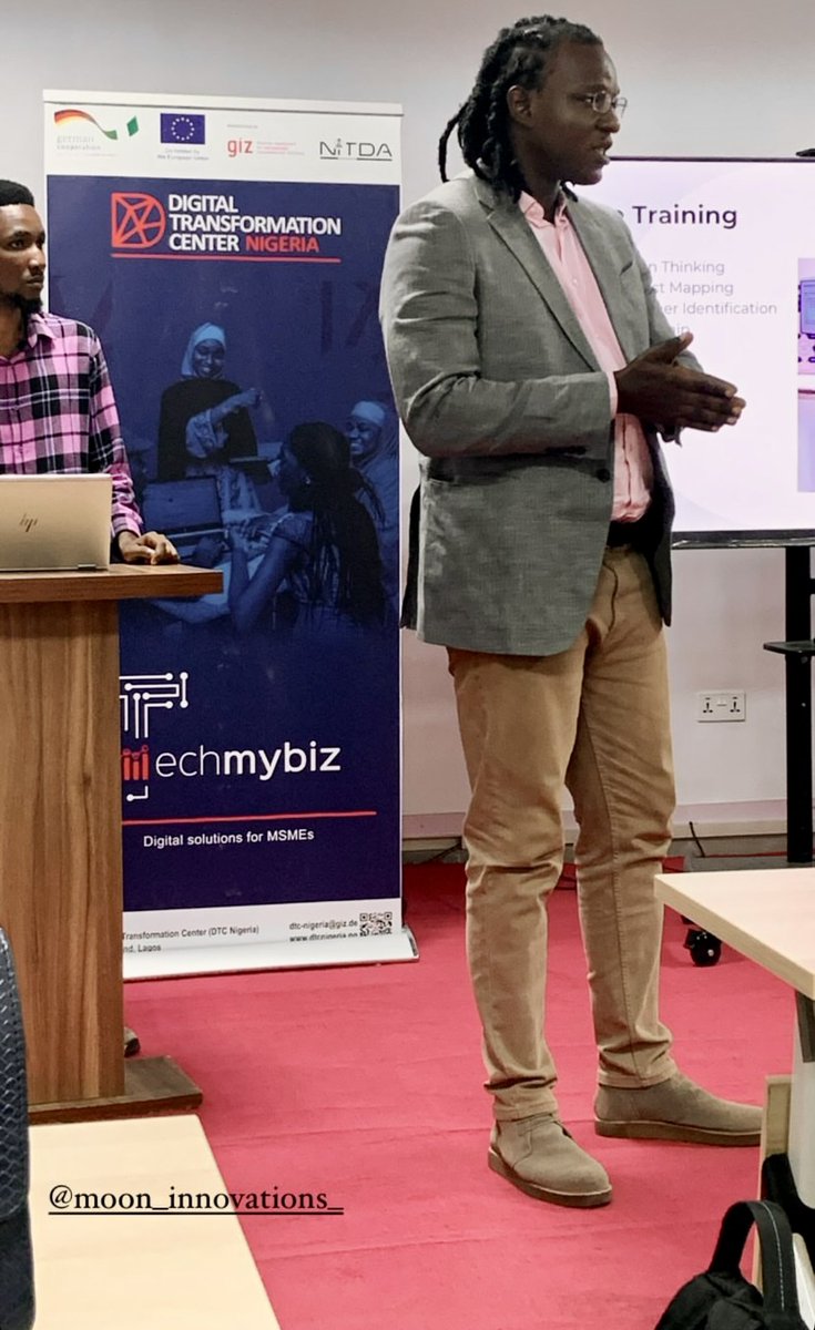 MichaelOsumune's tweet image. 🚀 Thrilled to showcase Moon Innovations at NitHub, UNILAG—pushing the future of innovation and clean energy! 🔋⚡ #MoonInnovations #TechmyBiz #Innovation