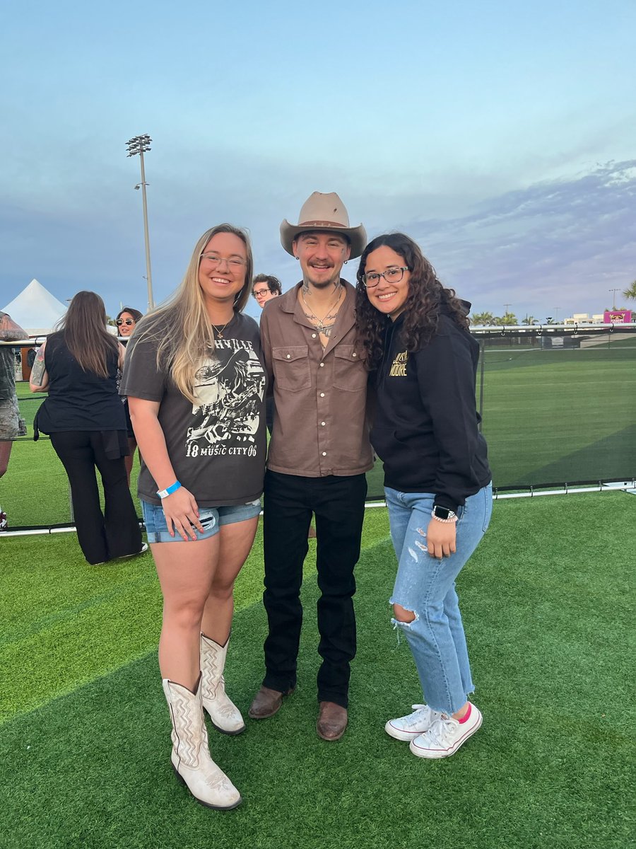 PCSCNaples's tweet photo. Country Jam Naples underway! Jay Webb followed by Walker Montgomery and finally Justin Moore!
Tickets still available!
#CountryJamNaples #WalkerMontgomery #CowboyTroy #jaywebb #JustinMoore #pcscnaples #PlayParadise #ParadiseCoast https://t.co/d23cdPJVTf