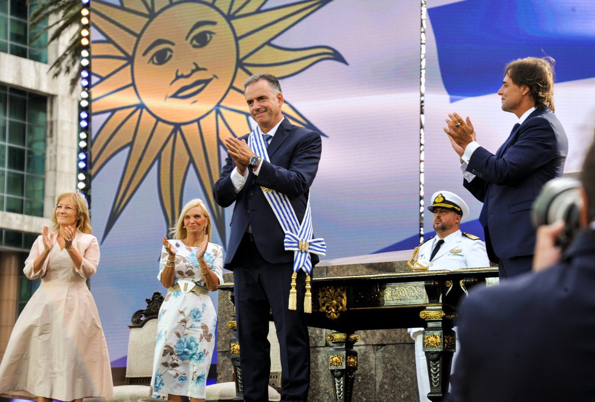 AlfonsoFDC's tweet photo. Un honor acompañar a nuestra Directora Regional, @MichMuschett, en la #JuramentaciónPresidencial2025 de @OrsiYamandu y @CosseCarolina.

Uruguay reafirma su tradición democrática en esta fiesta cívica, con instituciones sólidas comprometidas  con el bienestar de su ciudadanía. https://t.co/gb8vU3QnV6