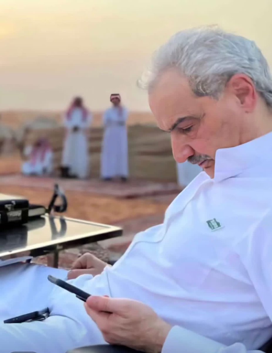 السلام عليكم ورحمة الله وبركاته 
لكل من قدم على طلب التسجيل في المنح الماليه المقدمة من سمو الأمير الوليد بن طلال حفظة آلله ورعاه ولم يحصل على المنحه عليه التواصل عبر الخاص 
#في_لحظة
#الاهلي_العروبه 
#الأهلي_الهلال