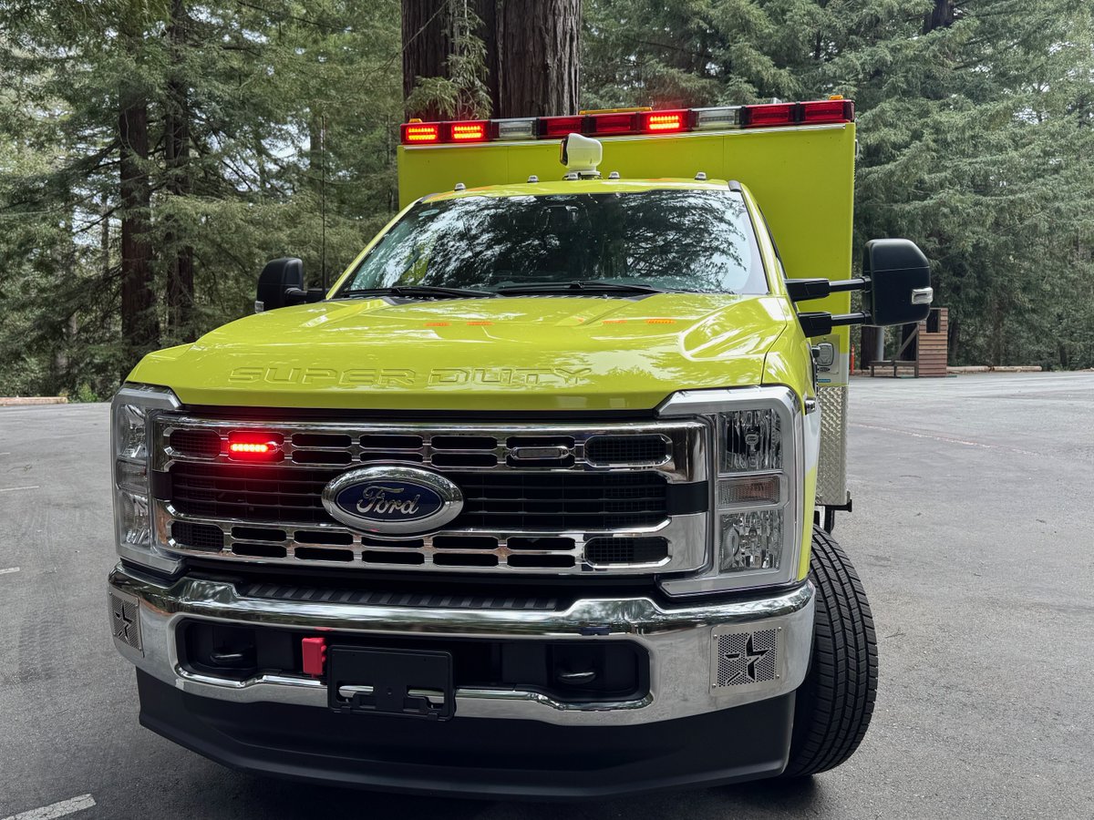 KingsMtnFire's tweet image. KMFD new Rescue56 was put in service this past month. Replaced our old reliable R56 workhorse that was in service for 21+ years, &amp;gt;4,000 responses. Shown here w/ ERV56 on a trail rescue response today.