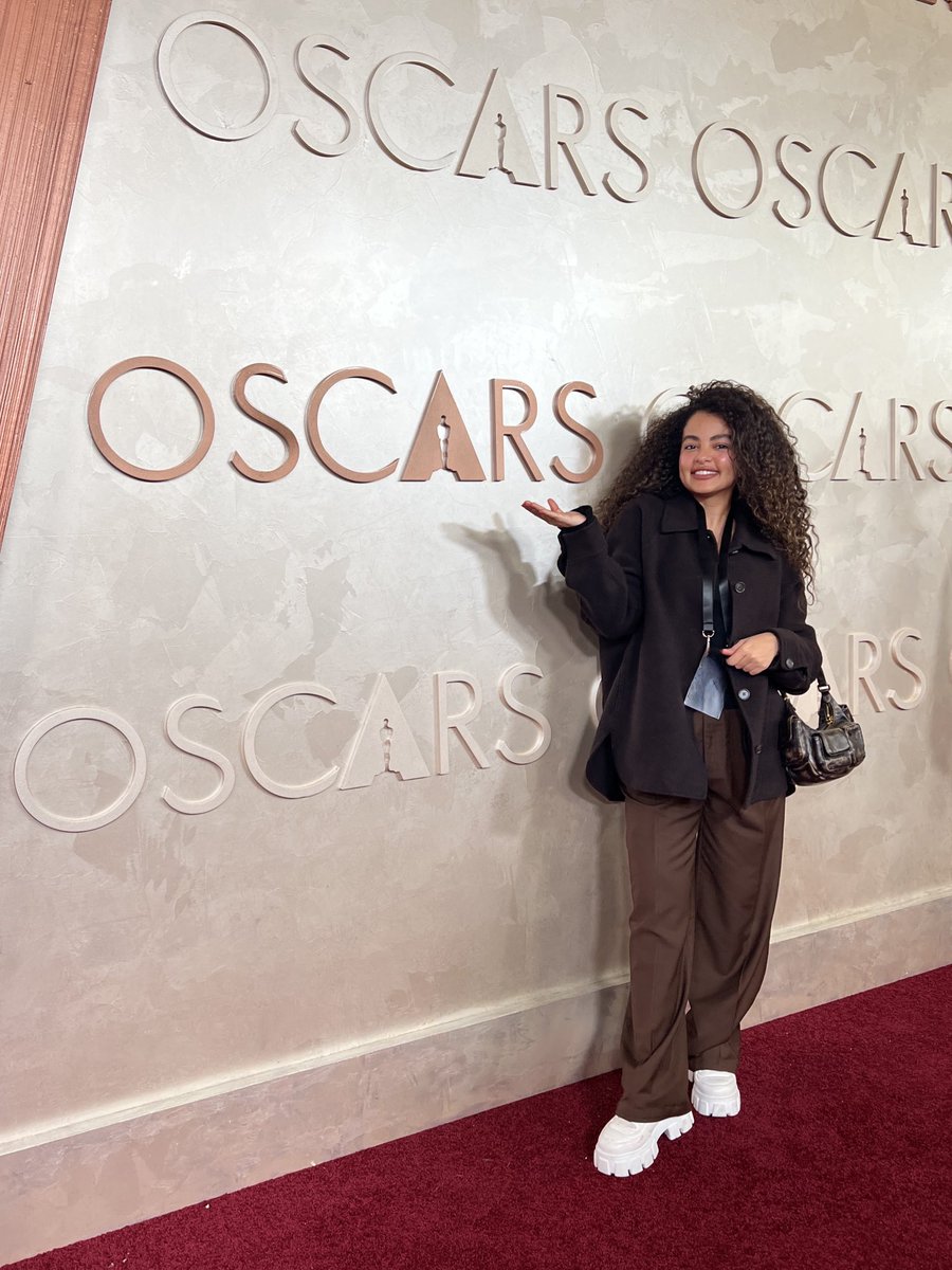 رحلة سينمائية فريدة بانتظاركم! 🎞️ 
يسعدني أن أكون ضمن فريق قناة الثقافية السعودية لتغطية الأوسكار 2025 مباشرة من لوس أنجلوس. تابعونا غداً لنقل أجواء السجادة الحمراء واللحظات الفارقة من داخل الحدث!