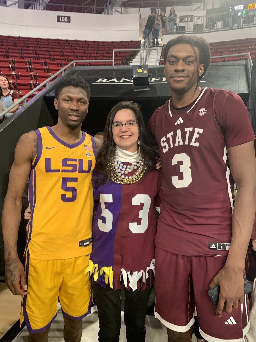 So very proud of y’all!! Keep giving it your all! 🔥🏀🤞🏽❤️ <a href="/camryncarter23/">Cam Carter</a> <a href="/kballer_21/">Keshawn Murphy</a>