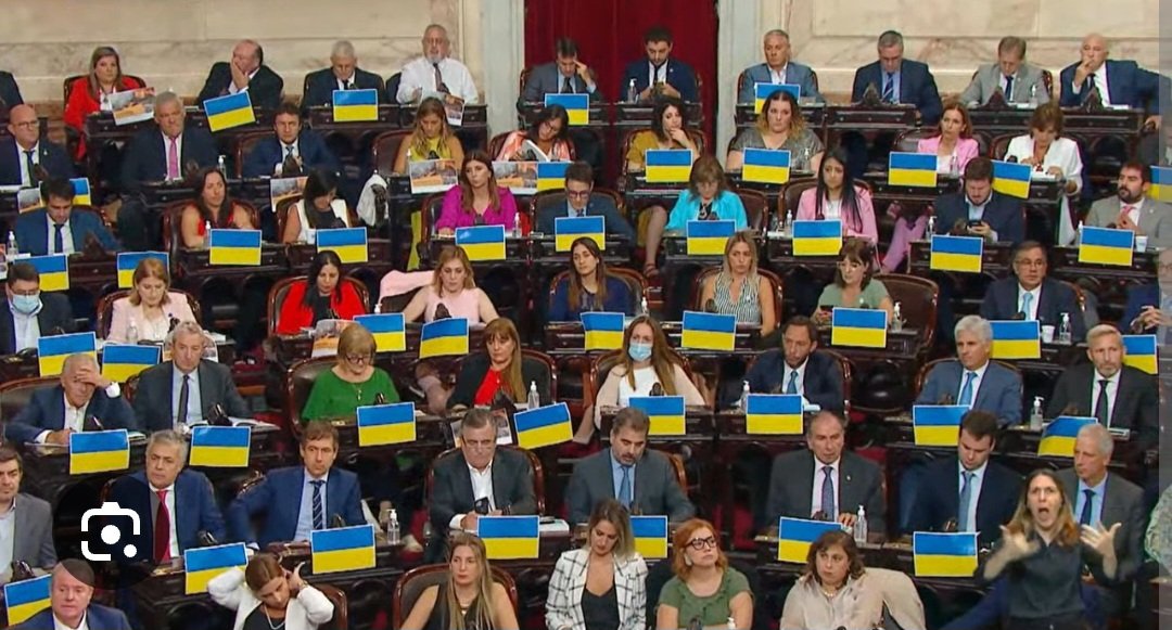 Esta es la férrea política exterior de <a href="/JMilei/">Javier Milei</a>. Y Mondino?, ah cierto ja. Sos una vergüenza nacional.