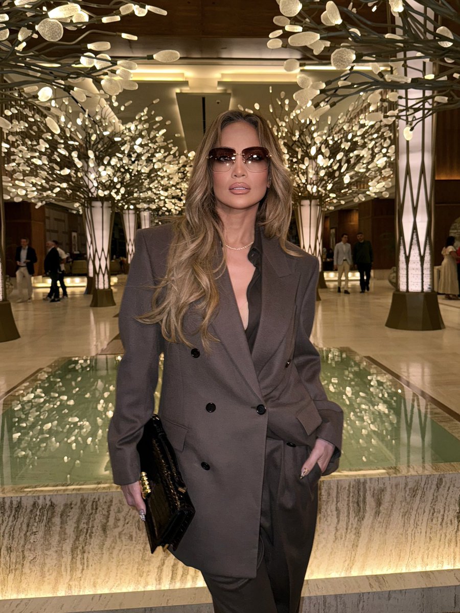 Jennifer Lopez (@jennifer_l36634) on Twitter photo 