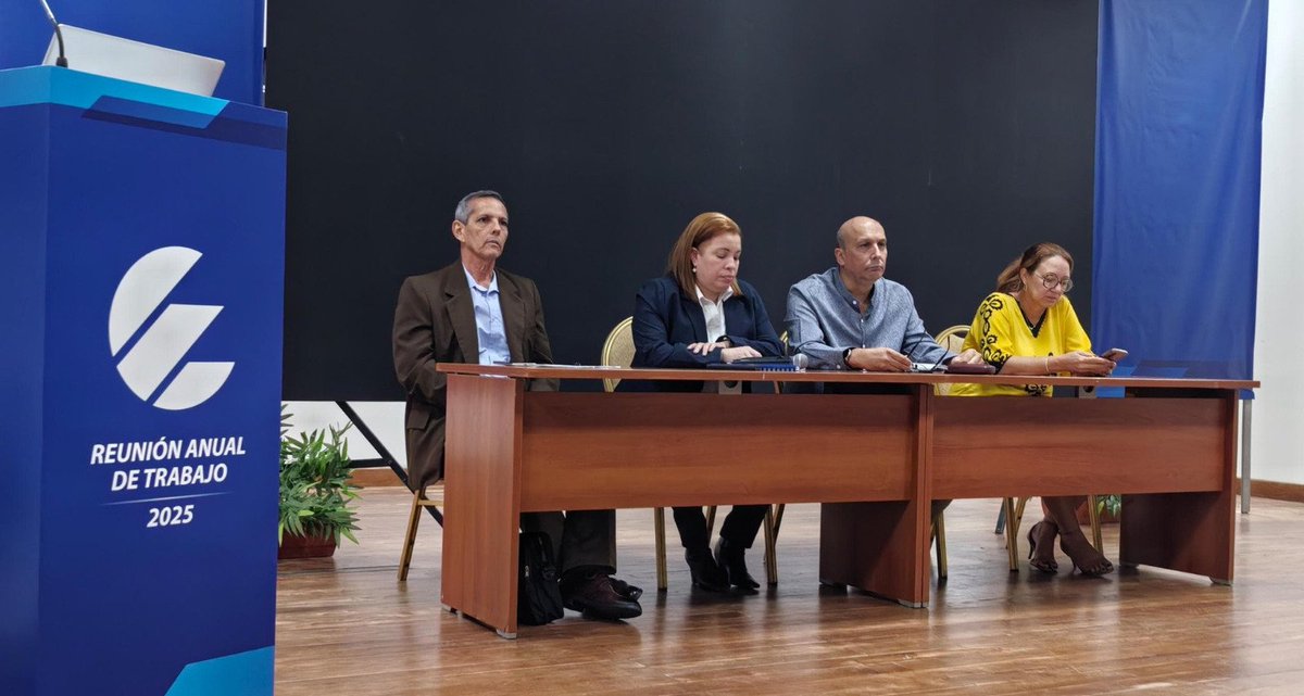 MayraArevich's tweet image. Para el colectivo de @ETECSA_Cuba, que realizó hoy balance de resultados 2024, Felicidades y Gracias por el compromiso, creatividad y resiliencia con que han trabajado en este duro año, sobreponiéndose a tantos desafíos. #EtecsaConCuba es realidad, y reto, para seguir avanzando.