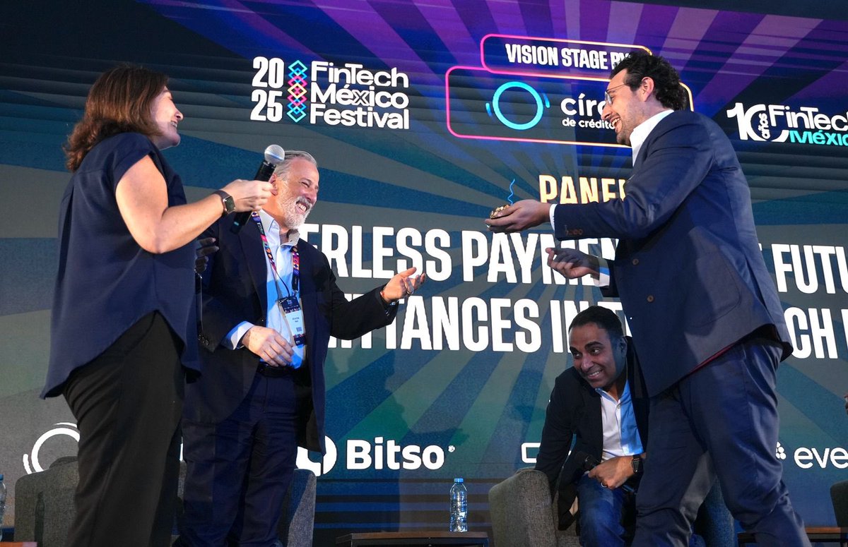 El #FintechMéxicoFestival 2025 fue un éxito rotundo! Como presidente de @FintechMx, agradezco a los más de 2,500 asistentes y a nuestros invitados de altísimo nivel, líderes globales de la industria financiera y tecnológica, por sus aportes. Este evento consolidó a México como