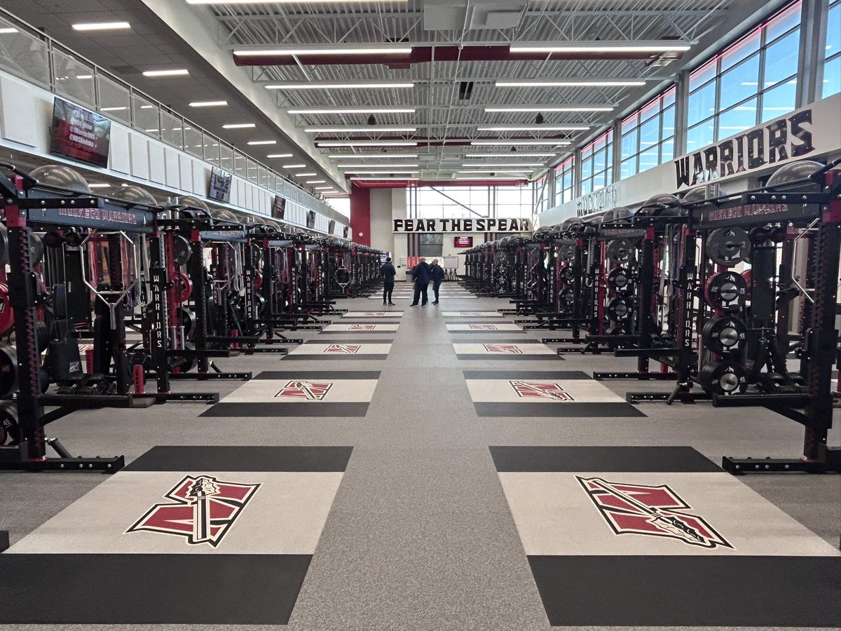 MunsterStrength's tweet image. @1WarriorMHS @NHSSCA_IN @NHSSCA_WI @NHSSCA 

Great NHSSCA-Wisconsin State clinic at Muskego High School.

This is an amazing high school facility. 

To all those involved in designing and implementing this for high school kids. Nice Job!

@Munster_Sports @MunsterSuper