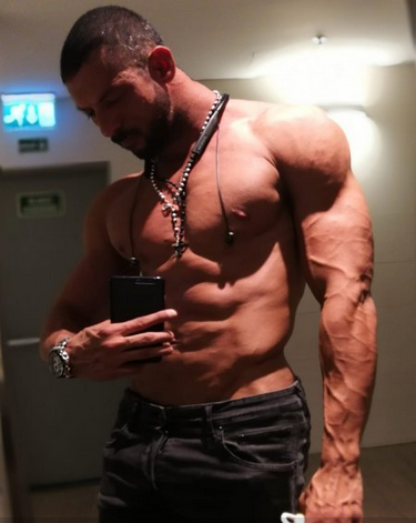 MyTop100Guys's tweet photo. MyTop100Guys - The hottest men
No: 20 out of 100,000

Follow me, see photos and videos (adult content) and get the guys' contact details.
https://t.co/Y0O3F7d6TS
DM for promo or remove https://t.co/yCQLj7f3Wd