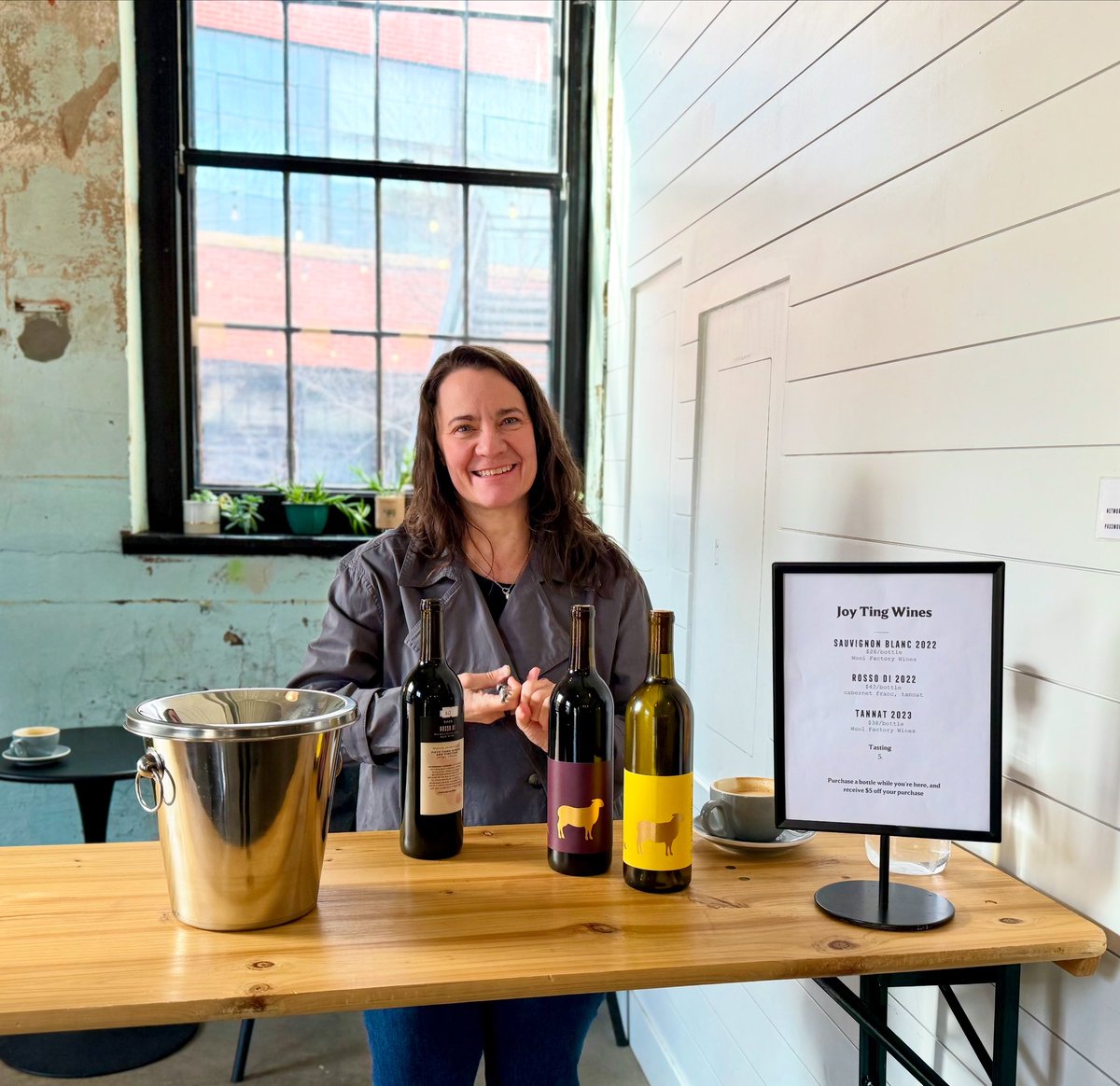 JoyTingWine's tweet photo. Delighted to pour wine at The Workshop (at The Wool Factory) today. Great fun to meet so many interested folks and introduce them to some of the newest releases.
#vawine #winetasting #sauvignonblanc #cabernetfranc #tannat #redblend #sauvblanc #cabfranc https://t.co/iqVXe17XPt