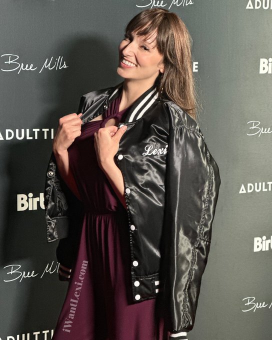 Watch Lexi Luna™️'s leaked NSFW photo on TwXstars