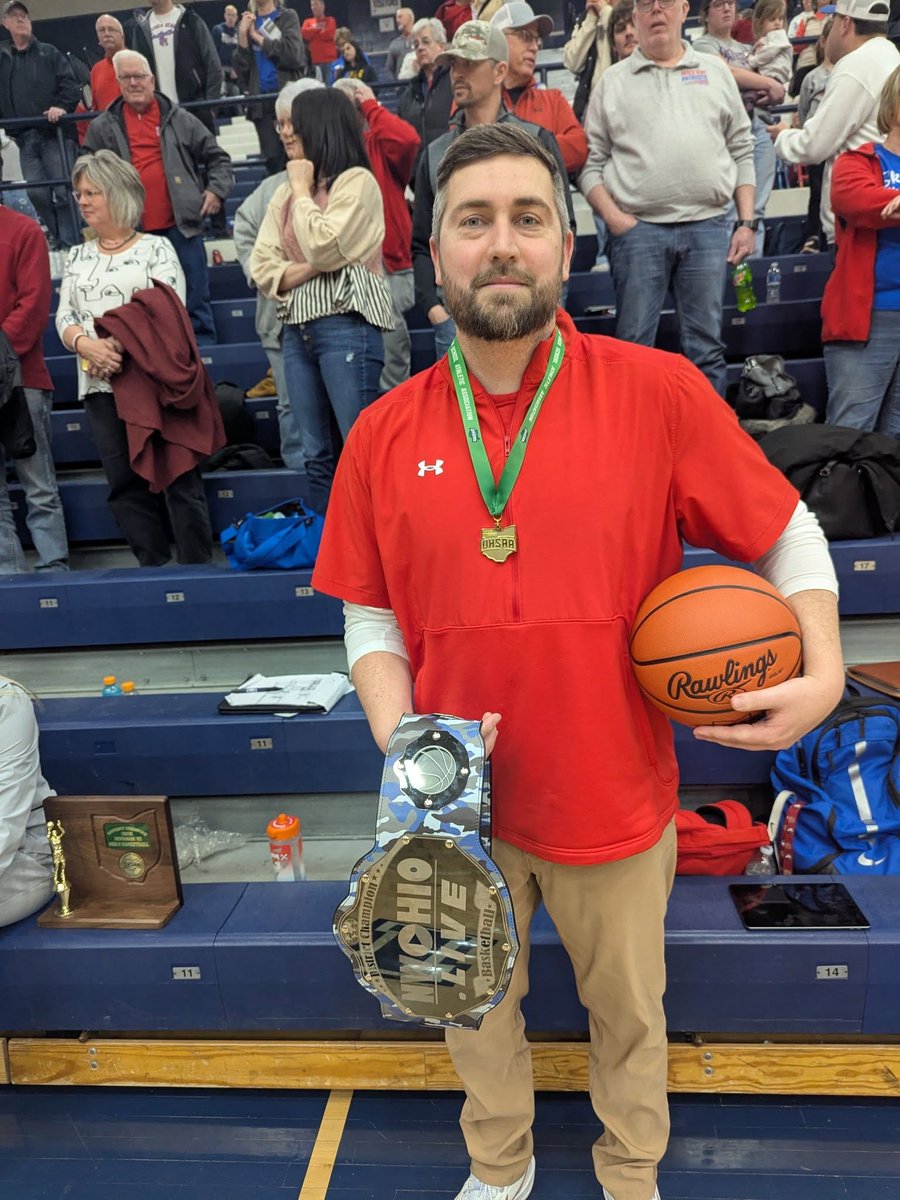 NWOhio_live's tweet photo. Congratulations to Patrick Henry on their District Championship on https://t.co/4DKQEvd43j ! Carys Crossland scores 25 points to help her go over 1,000 for her career! @ph_patriots1 @PHPatriotsHS @PHGirlsHoops https://t.co/3F8N87XZ2l