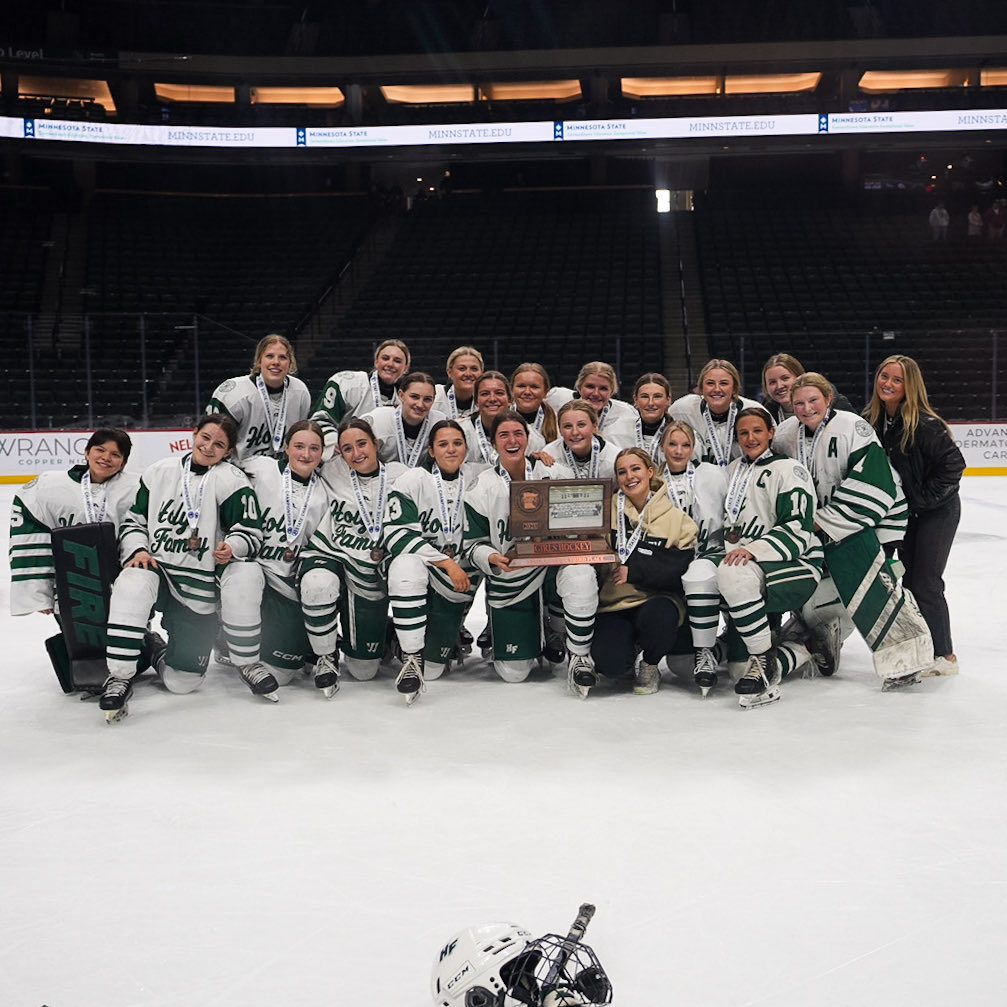 HFgirlshockey's tweet image. This team, these girls, wow! They take home 3rd place today with a 4-2 win outshooting them 47-18. The girls brought it in their final game together and went out in style! Swarty gives the helmet to all of our awesome seniors! 🔥#madehistory ⁦@HolyFamilyFire⁩