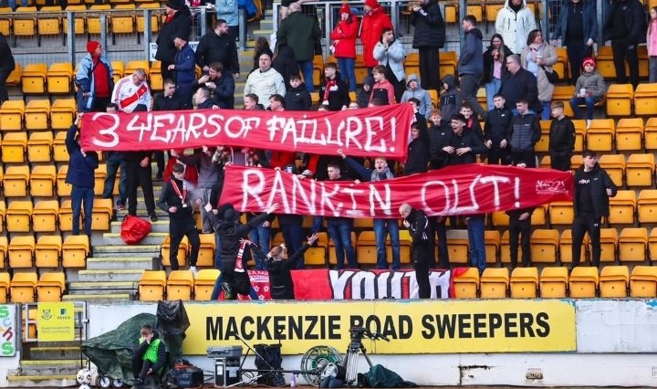 CLeonardyt's tweet photo. @theacciesfc Couldn't make the game today, how have u still still got a job, stealing a wage for sure now, win lose or draw I'm rankin out till he's gone 🔴⚪️ will be right behind the players on the park but 🔴⚪️ https://t.co/EAetGt7ywV