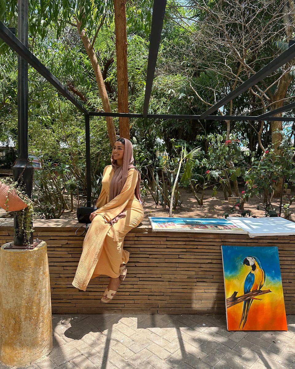 RubybentlyX's tweet image. &quot;Art is not what you see, but what you make others see. 🎨✨&quot;&quot;Bringing imagination to life, one brushstroke at a time.