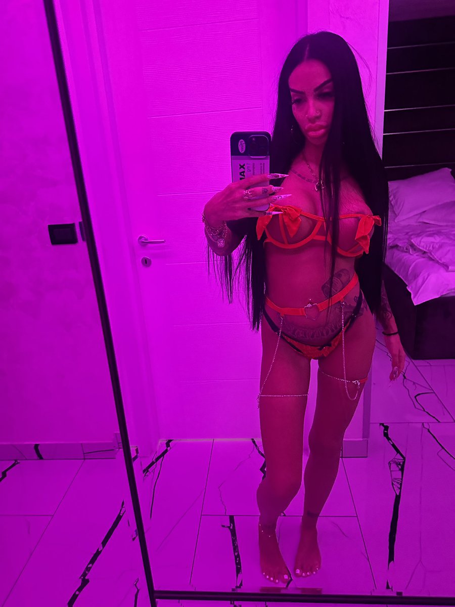 fans.ly/suzzieiss aboneaza te si tu bby❤️🔞❤️🔞