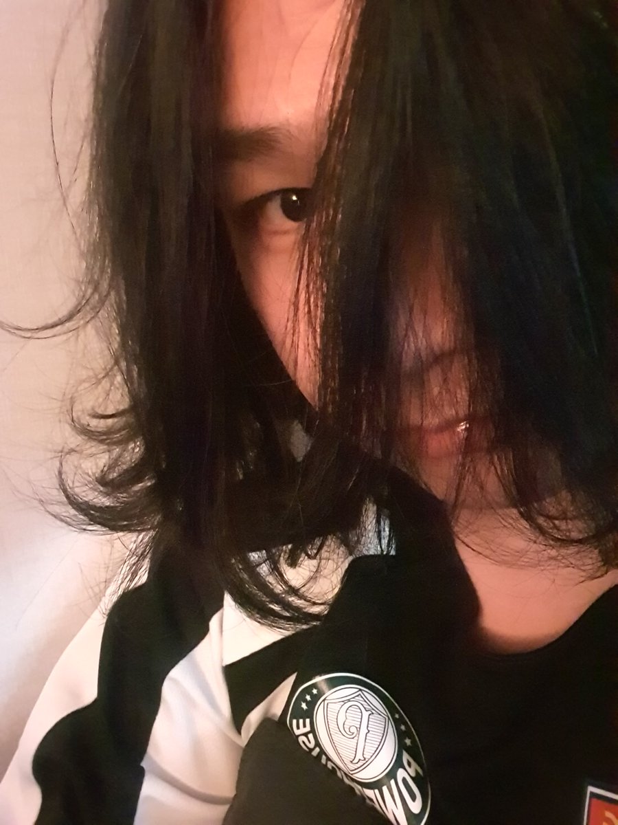 잘가라 긴머리!!

#장발끝 #짧머시작