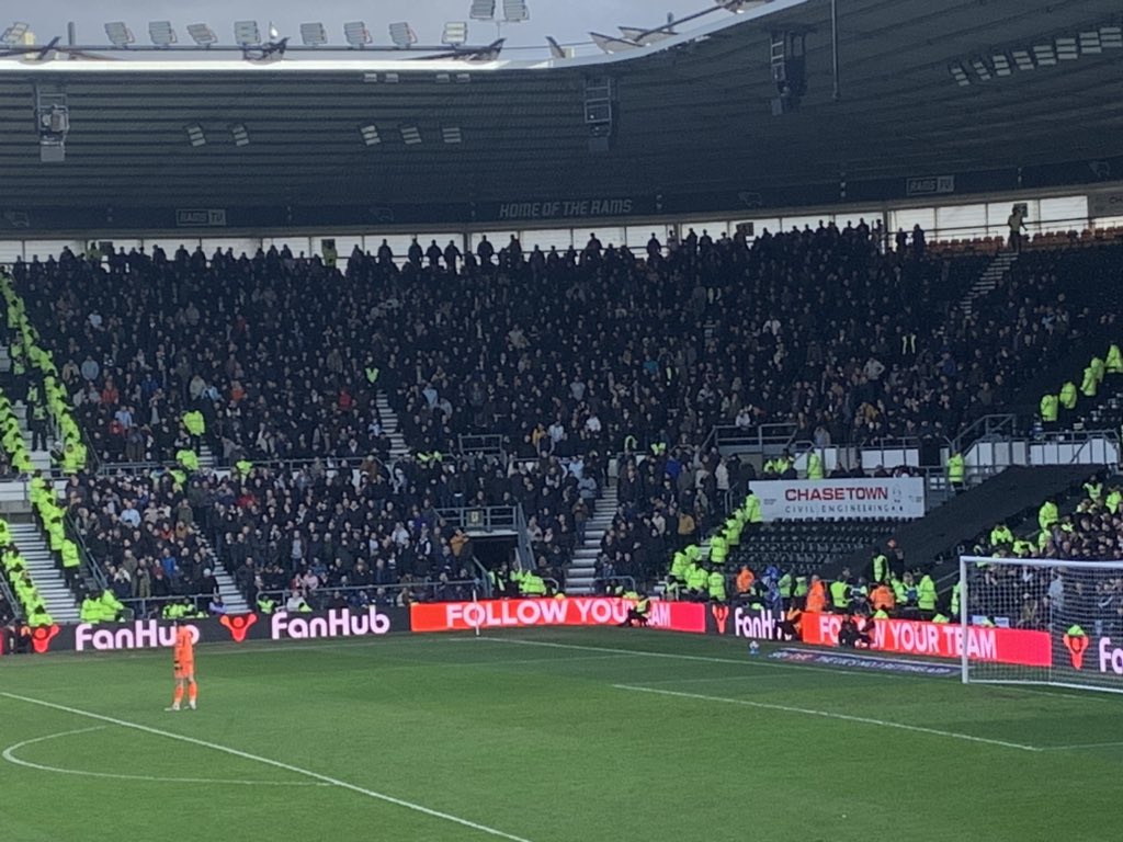 _theawayends's tweet image. Millwall fans at Derby today 

#MillwallFC