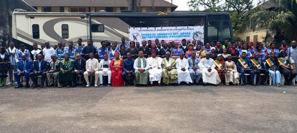 Ericien_Pascal's tweet image. Cameroun : Des initiatives gouvernementales en faveur des jeunes exposées à Douala afriquepremiere.net/cameroun-des-i…