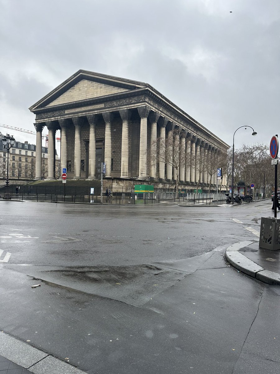 Paris her zaman Muhteşem 🇫🇷😍 
Şubat 2025