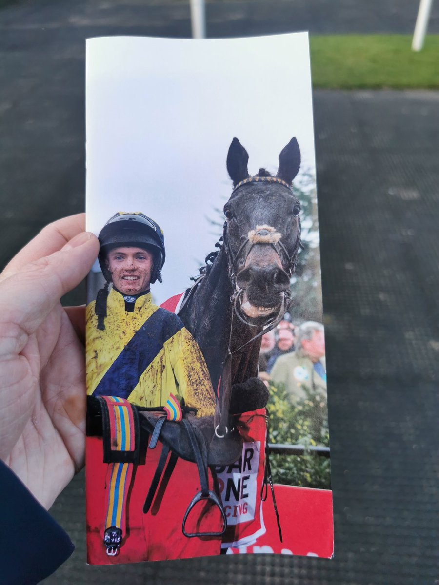 Declan Carroll tweet media