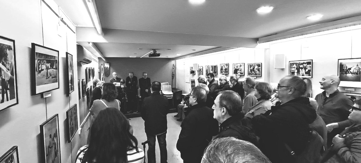 Inaugurada l'exposició «La quotidianitat en imatges», del fotògraf Salvador Monroig, a Santa Coloma de Gramenet
acaffotografia.blogspot.com/2025/02/inaugu…