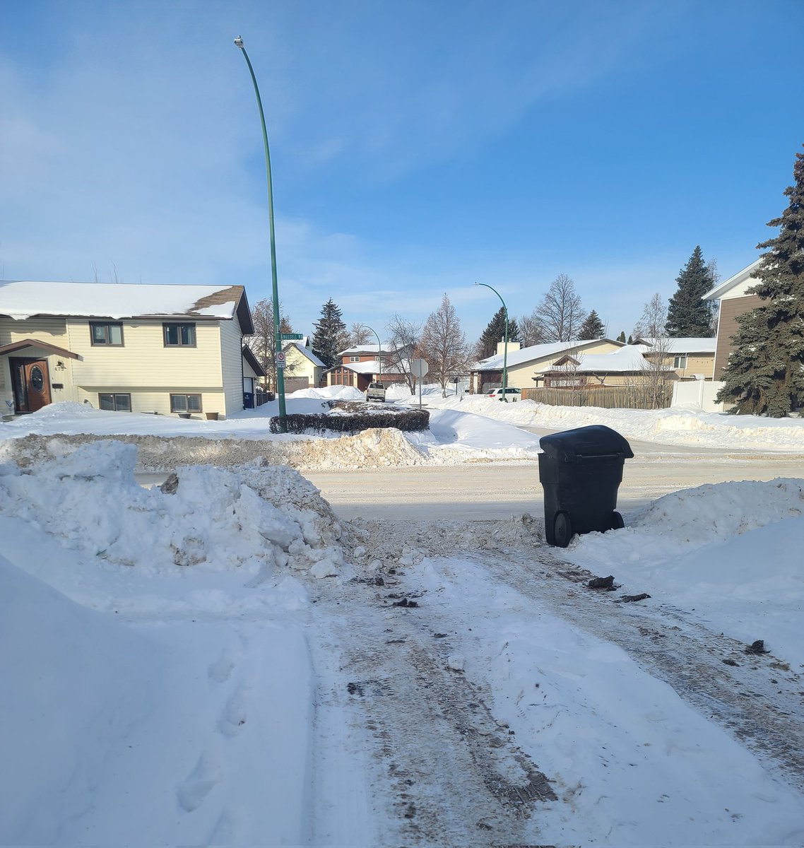 Another stellar week for the <a href="/cityofsaskatoon/">City of Saskatoon</a> first forgot our garbage, then plowed our driveway in. <a href="/randydonauer/">Randy Donauer</a> #Brutal