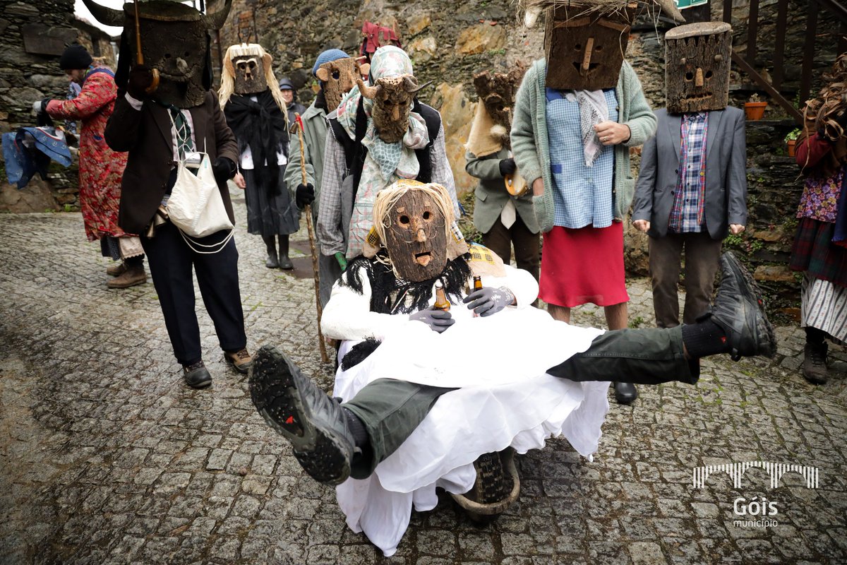 CentroPortugal's tweet photo. 🎭 A 20ª Corrida do Entrudo de Góis está a chegar! No dia 2 de março, venha celebrar o Carnaval à moda antiga a partir da aldeia de Aigra Nova. A irreverência e a folia vão tomar conta das ruas!
📷 @municipiodegois
#turismodocentro #centrodeportugal #carnaval #entrudo #gois https://t.co/olcWv28yne