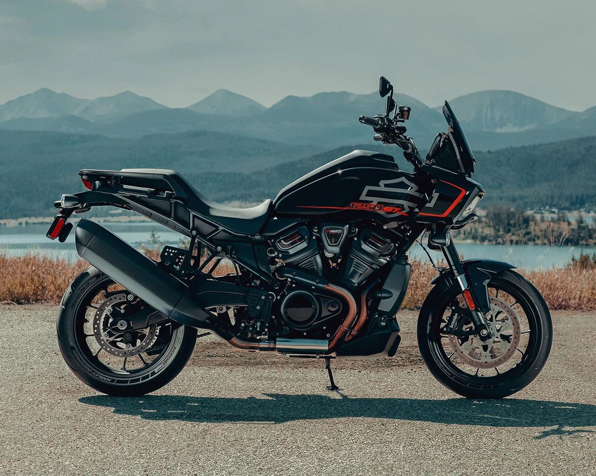 MoreMotorcycles's tweet image. 2025 Harley-Davidson Pan America 1250 ST