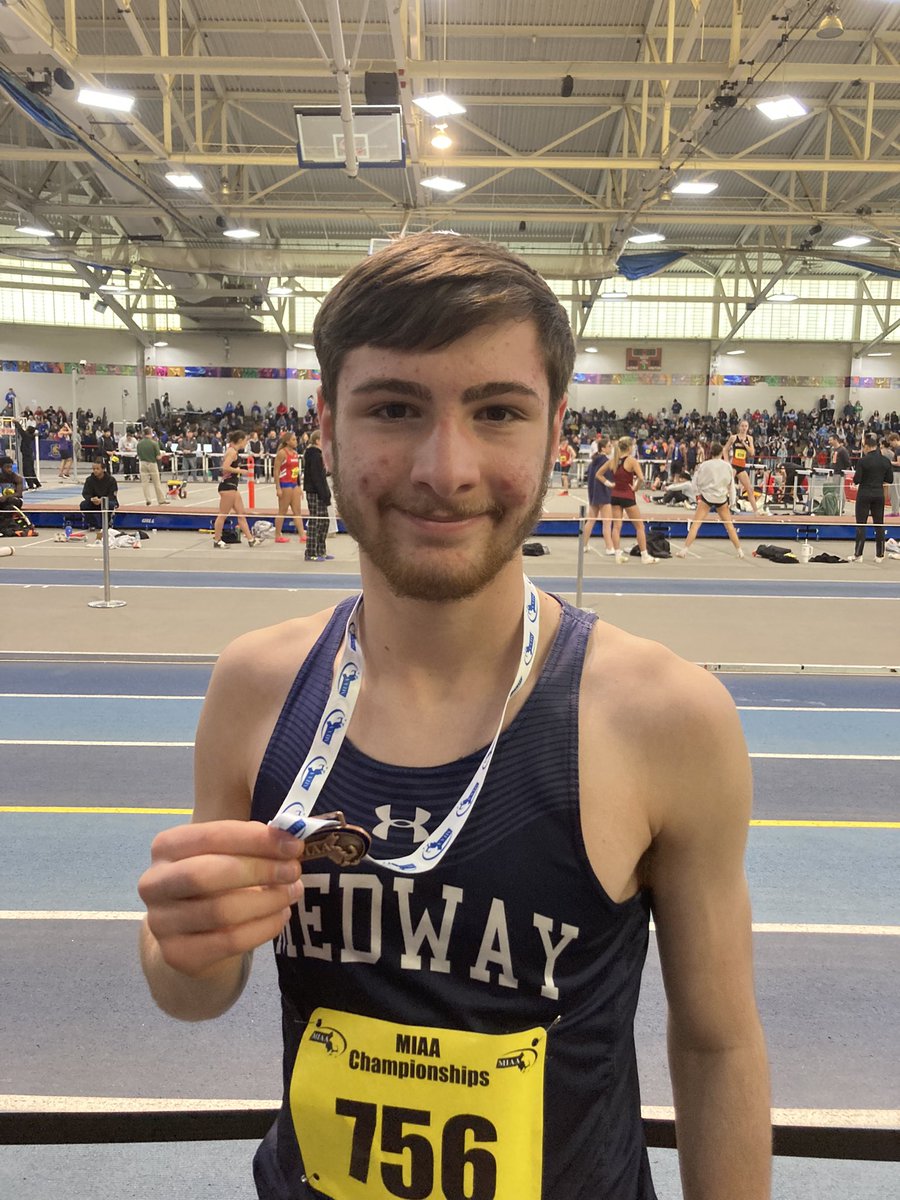 The only sophomore in the field, Medway’s Jack Weintraub, earns an 8th place medal at the MA Meet of Champions!  Jack ran 1:24.10 for 600 meters! #MedwayTrack