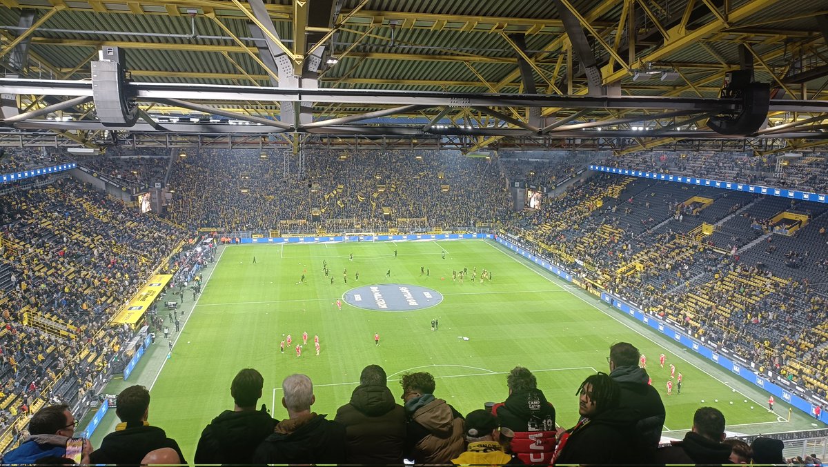 Met dank aan <a href="/groundhopticket/">Groundhopticket</a>!   Wat een bak!!  #bvb #unionberlin #groundhopping