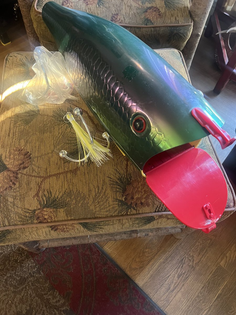 StuffKeithBuys's tweet image. What kind of stuff does Keith buy?  This is a Fishing Lure Mailbox .  Do I need it? No. But when you see it in the thrift store, you can t pass it up.  #thriftingcommunity