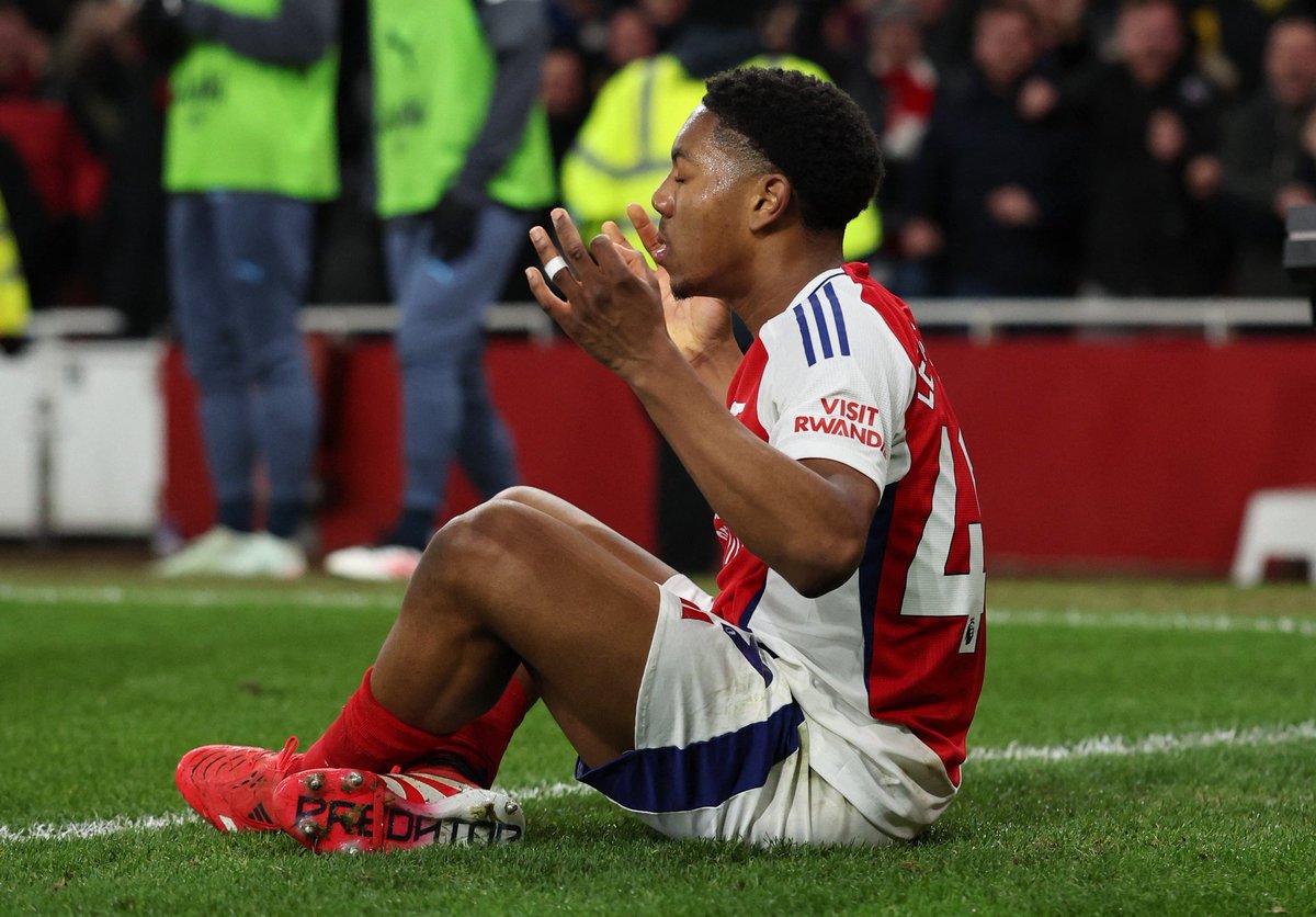 deccyladfm's tweet photo. Stay humble. #ARSWHU https://t.co/WfZHvfTHQr