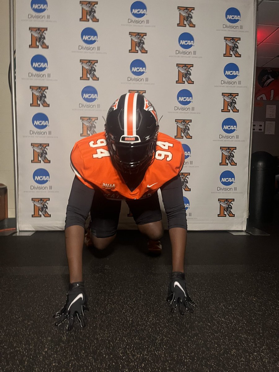 RonJLawrence's tweet photo. i had an extremely great time at Kalamazoo official visit!!! they showed a lot of hospitality and love, thank you!
@CoachZorboKZOO @KzooFootball @CoachCWhitehead @coachmattjohn @DetKingFootball https://t.co/s5ULqEgpCn