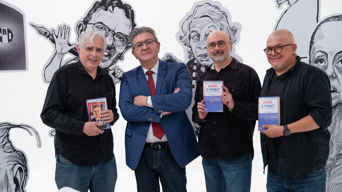 JLMelenchon's tweet photo. Les 3 caricaturistes @monerorape, @monerohernandez et @fisgonmonero de @El_Chamuco TV m'accueillent pour la publication de mon livre en espagnol : "¡Ahora el pueblo!" https://t.co/JC0sYIsU9B