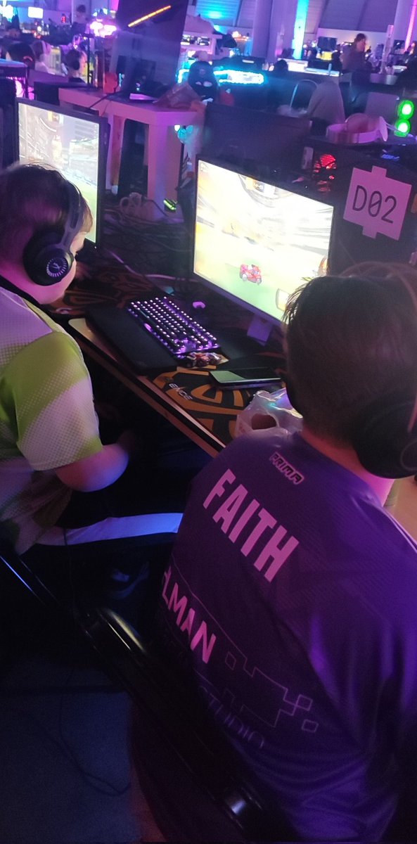 Ahlman voittaa aina!

Rocket Leaguen finaali <a href="/Assembly0rg/">Assemblyorg</a> Winter 25 on alkamassa ja vastassa on Ahlmanin opiskelijat toisiaan vastaan.

#rlfi #esportsfi #ahlmangames
