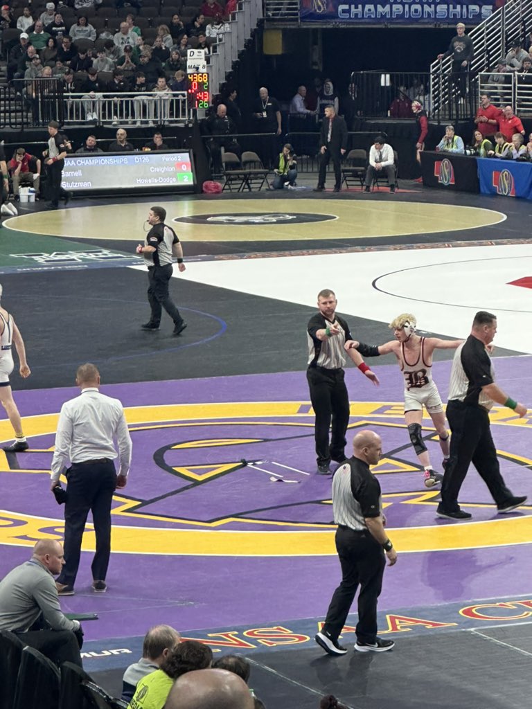 Talon Belding with the 6-3 victory to take home 3rd place. Great match and great season Talon. Way to fight back from injury battle through!!! #orangemenwrestling