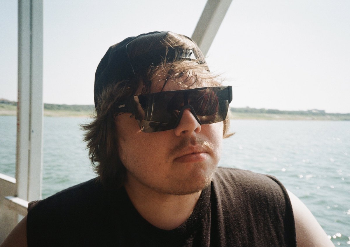 YUNG JEFF 🗡️ tweet media