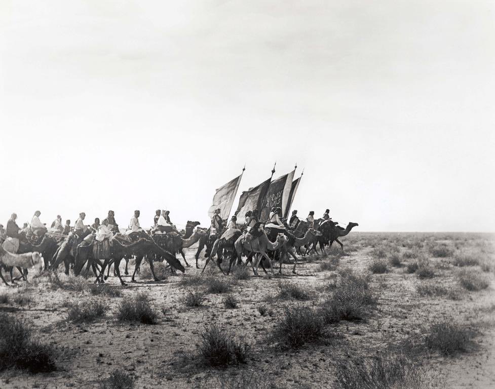 هالصورة قد تكون من أكثر الصور التي غيّرت تاريخ أشياء كثيرة على سطح هذا الكوكب .