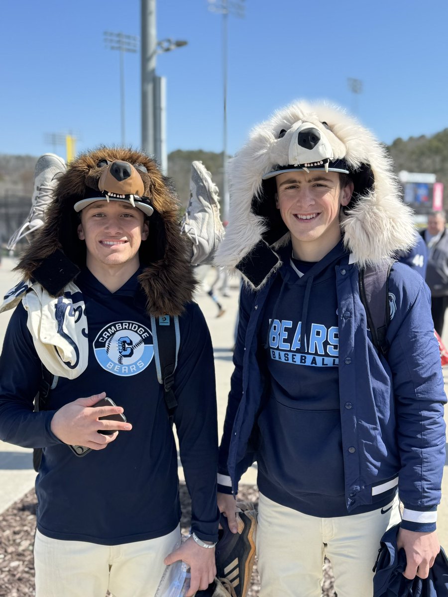 Bears win the first 10-1! 

Charlie Paulus with a strong 4.2 inning, 6K start. Ashton Abbas sparks the offense with a multi hit/multi RBI game (plus a web gem play of the year). 

Game two roughly 3:00. #gobears