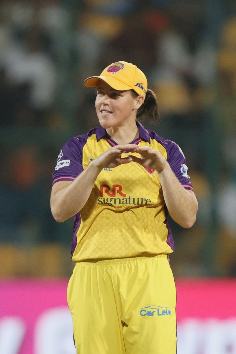 𝗪,𝗪,𝗪

That's a Hat-trick for Grace Harris ☝☝☝

With that, @upwarriorz register a famous win in Bengaluru 👌

Updates ▶ tinyurl.com/5n7k5szk 

#TATAWPL | #DCvUPW