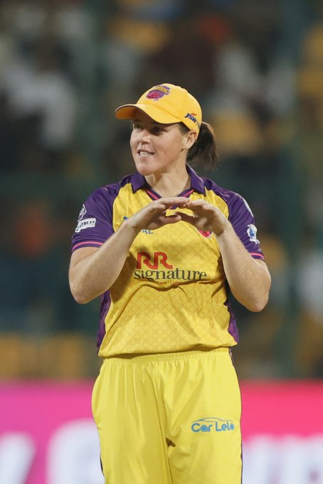 That's a Hat-trick for Grace Harris ☝☝☝ 📹 Credits: Twitter/wplt20