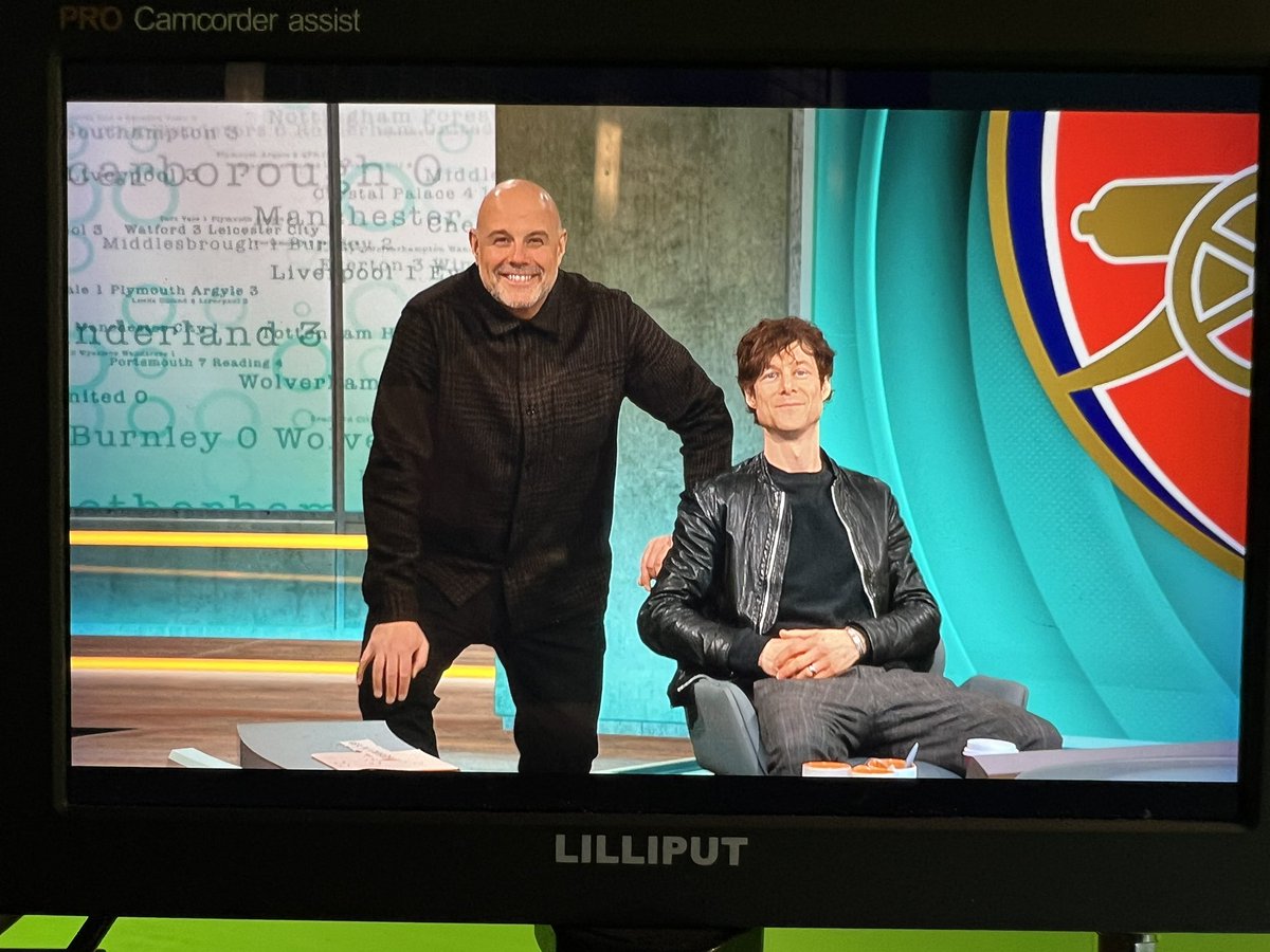 iwangronow's tweet image. New presenter? 😄 Huge thanks to @mrjasonmohammad and @bbcsport Final Score team for having me. Great to meet @chris_sutton73 @1AaronPaul 
&amp;amp; Glen Murray @GM_83 Was hoping it would be the City badge behind but they’re on tomorrow. Ace to see you in action Jason #bbcfinalscore