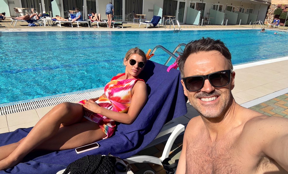 Having an awful time in this awful weather with this awful human. #wintersun